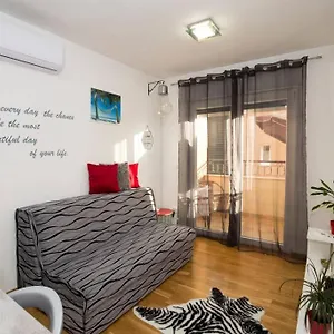 Apartament Luxury Viki Very Close To Beach, Split